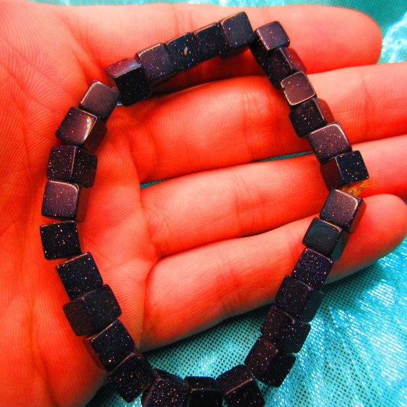 Blue Goldstone 8mm Cubes 7" Stretchy Gemstone Bracelet - Picture 1 of 3